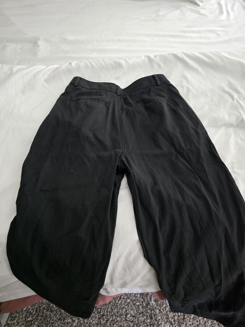 Everlane Wide Leg Balloon Pants in Black - Picture 2 of 2